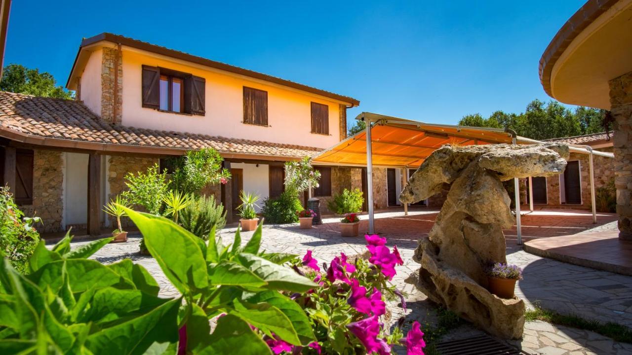 Hotel Il Nido Dell'Aquila Villanova Strisaili Bagian luar foto